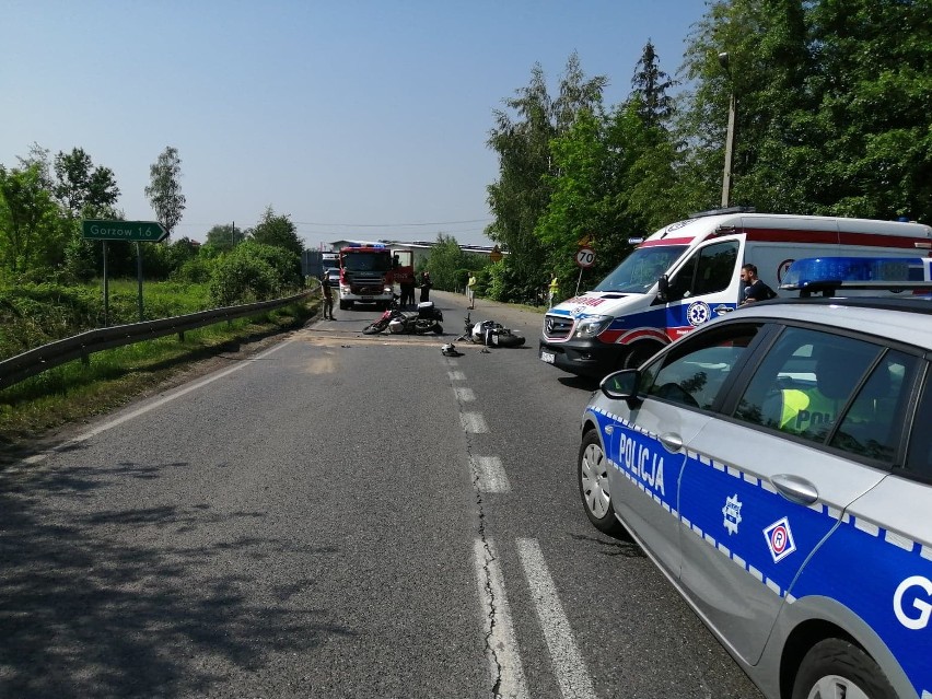 Trzy osoby poszkodowane w zderzeniu dwóch motocykli na drodze wojewódzkiej nr 933 w Gorzowie [ZDJĘCIA]