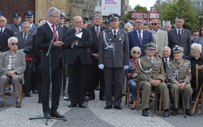 Święto Wojska Polskiego w Poznaniu: Uroczystości na placu...