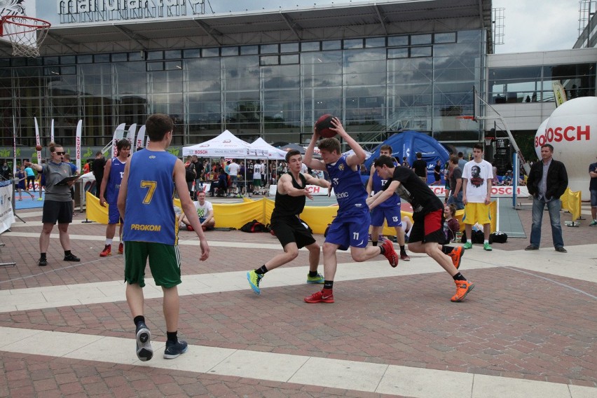 Basketmania 2015 na rynku Manufaktury. Święto koszykówki w Łodzi [ZDJĘCIA, FILM]