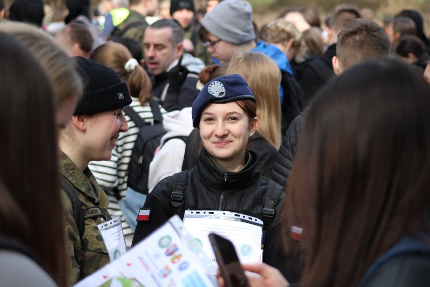 Chrzanów. XX Powiatowy Rajd na Orientację. Rekordowa liczba uczestników wystartowała w zawodach. Zobacz zdjęcia 