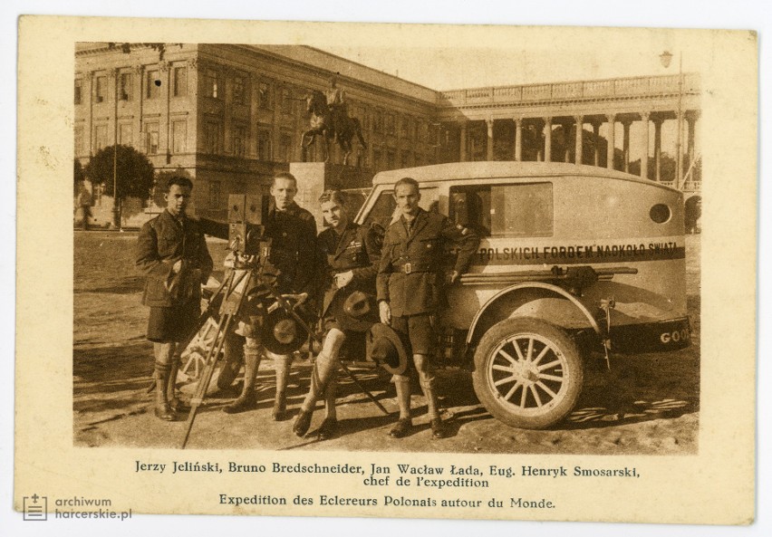 Jerzy Jeliński wraz z trójką towarzyszy-harcerzy w 1926 roku...