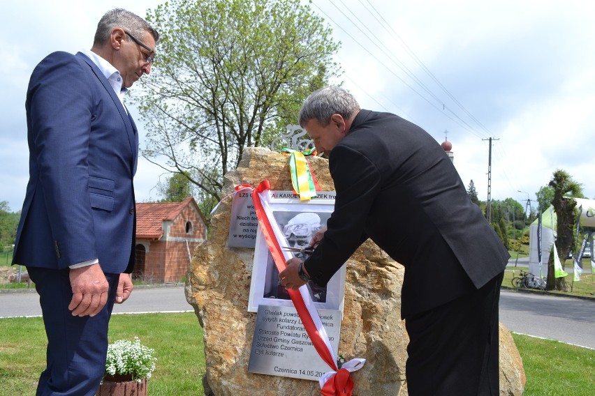 W Czernicy odsłonięto obelisk upamiętniający legendarnego...