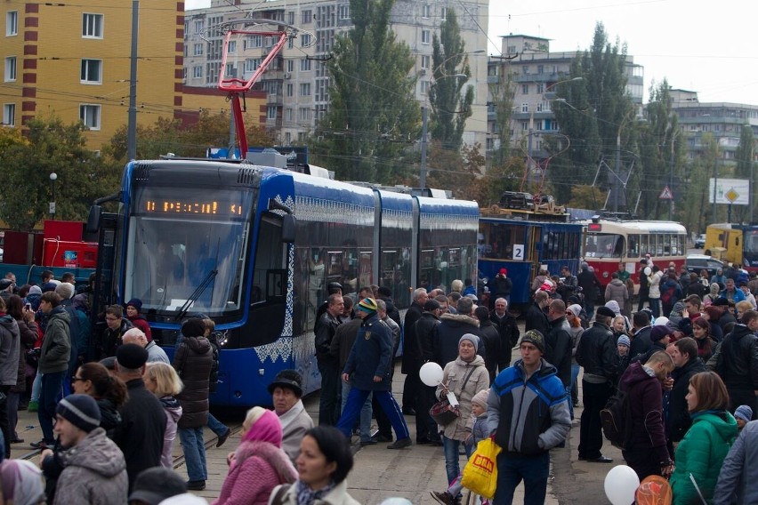 Pierwszy tramwaj Fokstrot z Pesy już w Kijowie. Pierwszy pasażer: Witalij Kliczko [zdjęcia]