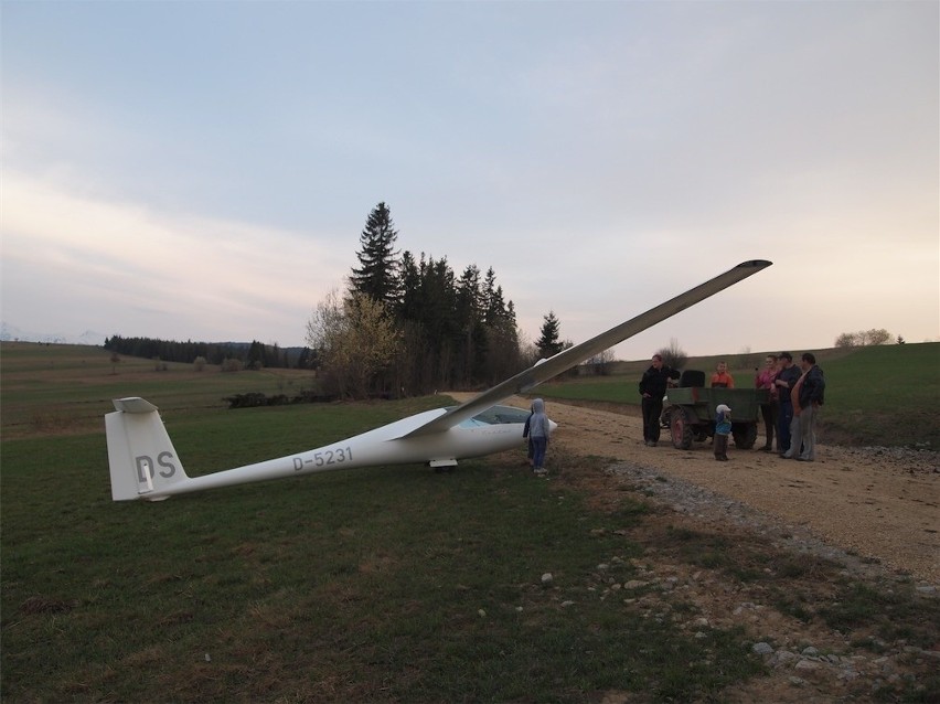 Awaryjne lądowanie słowackiego szybowca w Witowie