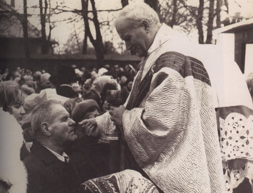 17 listopada 1974 rok - uroczystości roku świętego w parafii...