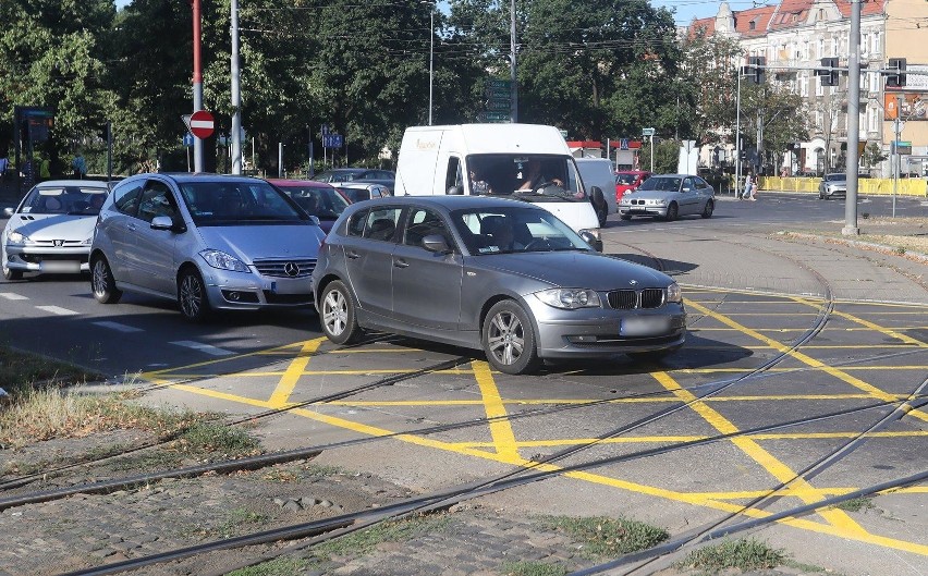 "Yellow boxy" od tygodnia w Szczecinie? Sprawdzają się? Zobacz opinie [WIDEO]