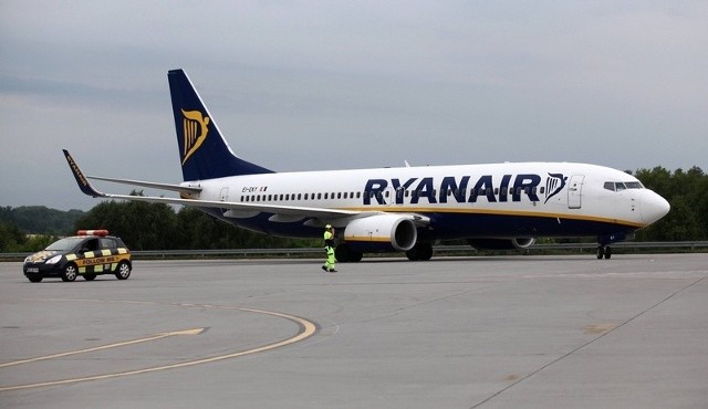 Loty liniami Ryanair odbywają się boeingami 738.