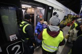 Samorząd województwa zorganizował nowe pociągi. Uchodźcy dojadą z Wrocławia do Niemiec