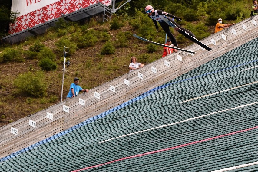 Polscy skoczkowie w niedzielę znów stanęli na podium Letniej...