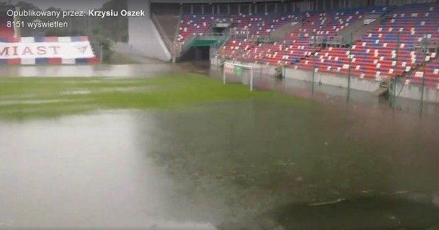 Stadion Górnika Zabrze ucierpiał po ulewie
