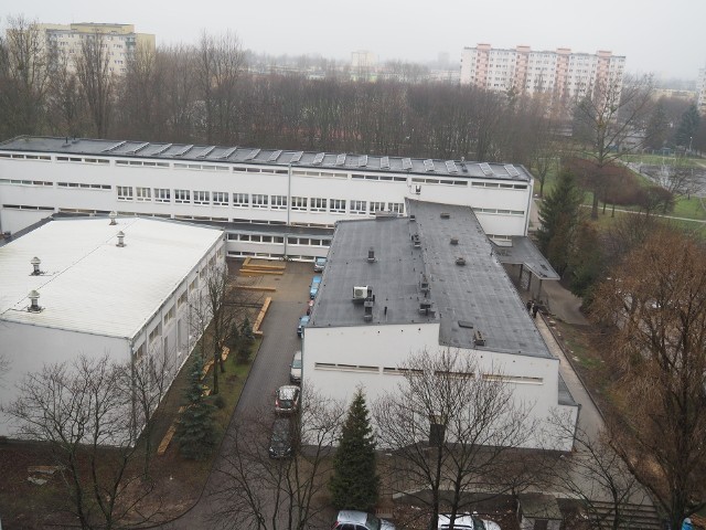 IX LO w Łodzi jest jak dotąd pierwszą i jedyną szkołą w mieście, która ma zamontowaną fotowoltaikę.