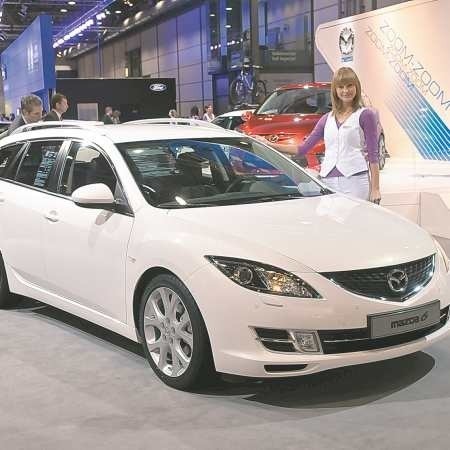 Mazda 6 jest oferowana zarówno w wersji sedan jak też kombi. Do wyboru są trzy silniki, a najsłabszy benzynowy ma 120 KM.