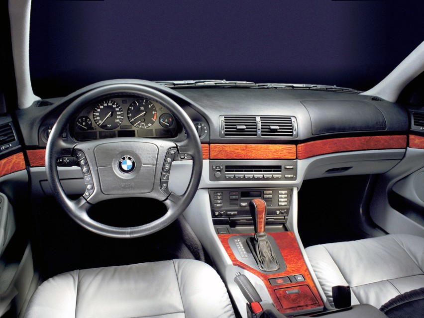 BMW E39...