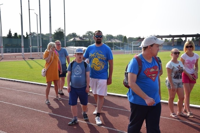 Kilkaset osób z całego województwa wzięło udział w Sandomierskich Igrzyskach Przyjaźni. Najlepszych nagradzał burmistrz [ZDJĘCIA]