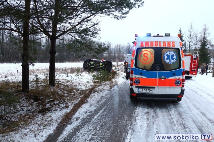 Przed przyjazdem pogotowia pomocy udzielili mu strażacy....