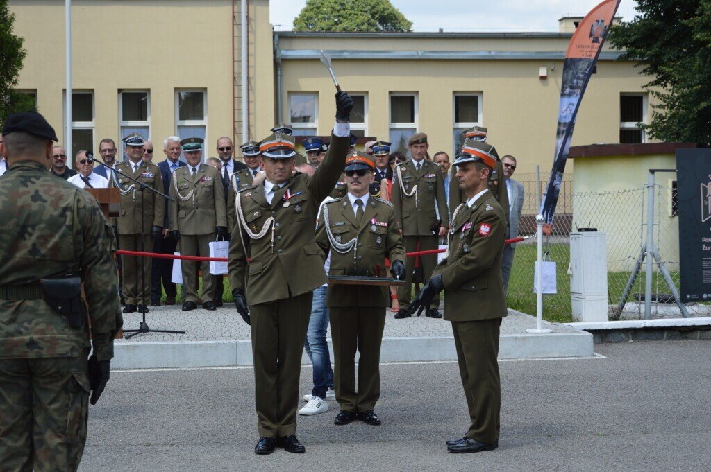 nowy-dow-dca-1-batalionu-czo-g-w-w-urawicy-pod-przemy-lem-zdj-cia