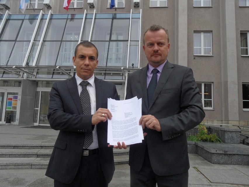 Sosnowiec: Lewica i PO donoszą do GIODO ws. zbierania podpisów pod referendum [ZDJĘCIA]
