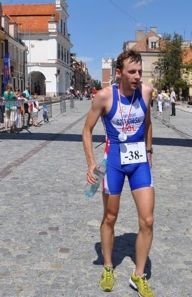Zwycięzcą zawodów triathlonowych został były reprezentant Polski Filip Szołowski.