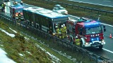 Pożar autobusu na autostradzie A4 między węzłami Balice i Rudno. Wezwano służby z dwóch powiatów