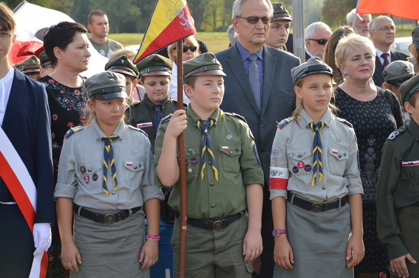 Rondo na os. Piastów zyskało nazwę Batalionu Zośka [FOTO]