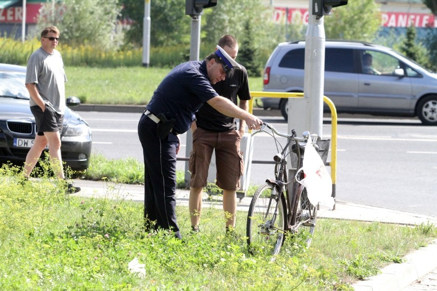 Wypadek na skrzyżowaniu Poprzecznej i Krzywoustego