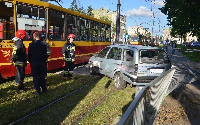 Tramwaj uderzył w renault