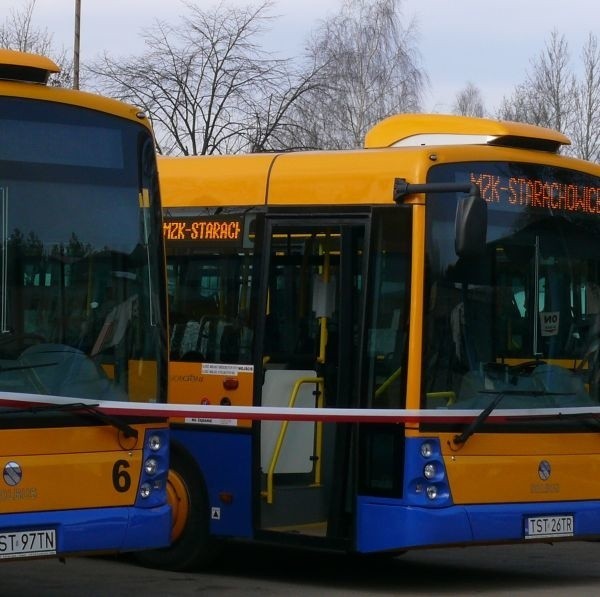 Ekologiczne, nowoczesne, niskopodłogowe i nowe. Autobusy, prosto od producenta Solbus z Solca Kujawskiego, trafiły do Starachowic.