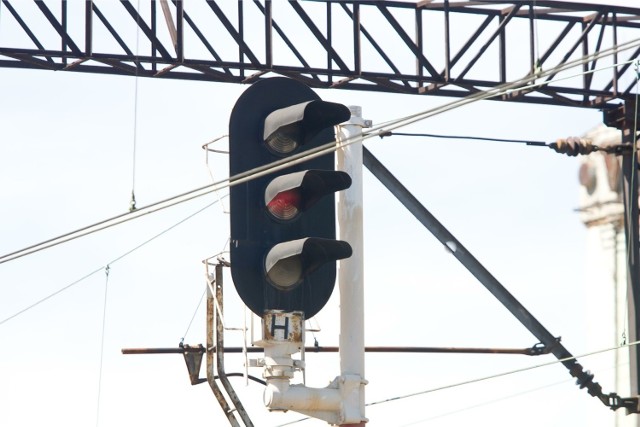 Kolej Metropolitalna: Potrzeba nowych semaforów/ Zdjęcie ilustracyjne