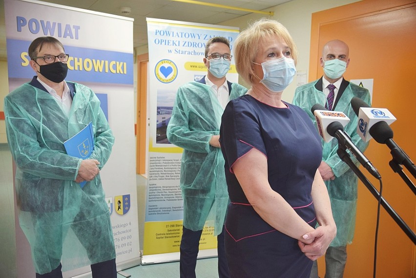 Automat do szybkich testów na koronawirusa dla szpitala w Starachowicach od Starostwa Powiatowego