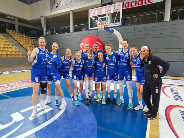 Tak koszykarki Enei AZS Politechniki cieszyły się z bardzo przekonującej wygranej na parkiecie Basketu Bydgoszcz