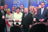 Przed wyborami znowu zderzyły się dwie różne wizje Polski, ale powróciły te same tematy co przed laty. Co z tego wyniknie?