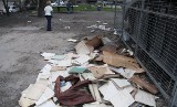 Cenne dokumenty na śmietniku przy ulicy Drzymały w Opolu