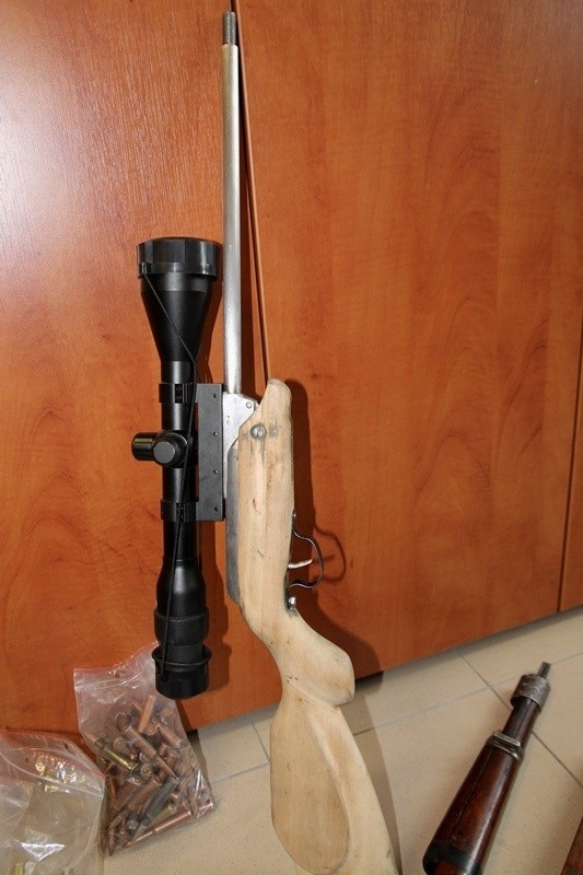 Broń bez zezwolenia w gminie Kluczewsko