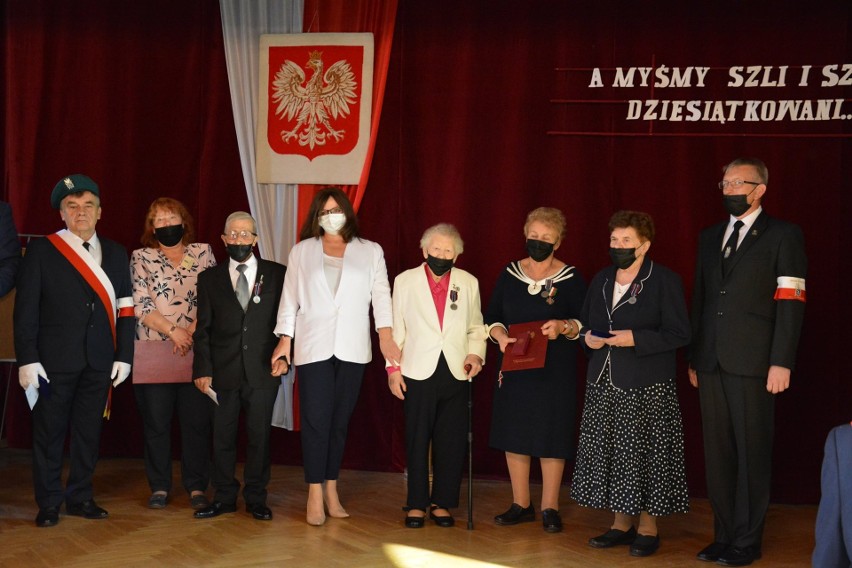 Przemyśl. Zasłużeni sybiracy zostali uhonorowani Medalem Pro Bono Poloniae i Medalem Pro Patria [ZDJĘCIA]