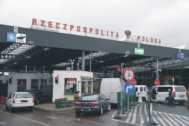 Odprawa autobusu z ukraińskiej Winnicy, na polsko &#8211; ukraińskim przejściu granicznym, odbyła się zgodnie z procedurami. Ze względu na to, że pojazdem podróżowały dzieci, został on skontrolowany poza kolejnością.