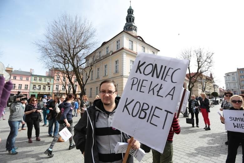 Protest w Zielonej Górze przeciwko całkowitemu zakazowi...