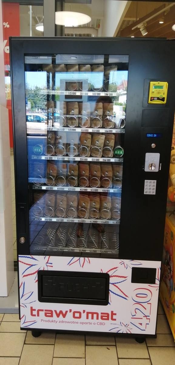 Traw’o’mat to samoobsługowy automat, w którym można kupić...