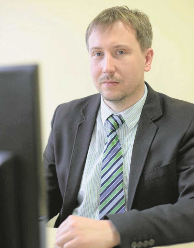 Aplikant radcowski Piotr Dróżdż twierdzi, że projekt bezpłatnej pomocy prawnej jest zbyt mało rozpromowany w społeczeństwie