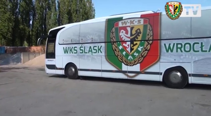 Nowy autokar Śląska Wrocław - tak wygląda (ZDJĘCIA, FILM). To efekt współpracy z Polbusem