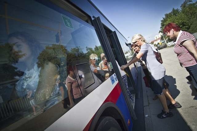 Mieszkańcy Strzelec Górnych i Dolnych oraz Jarużyna długo czekali na linię autobusową do Fordonu