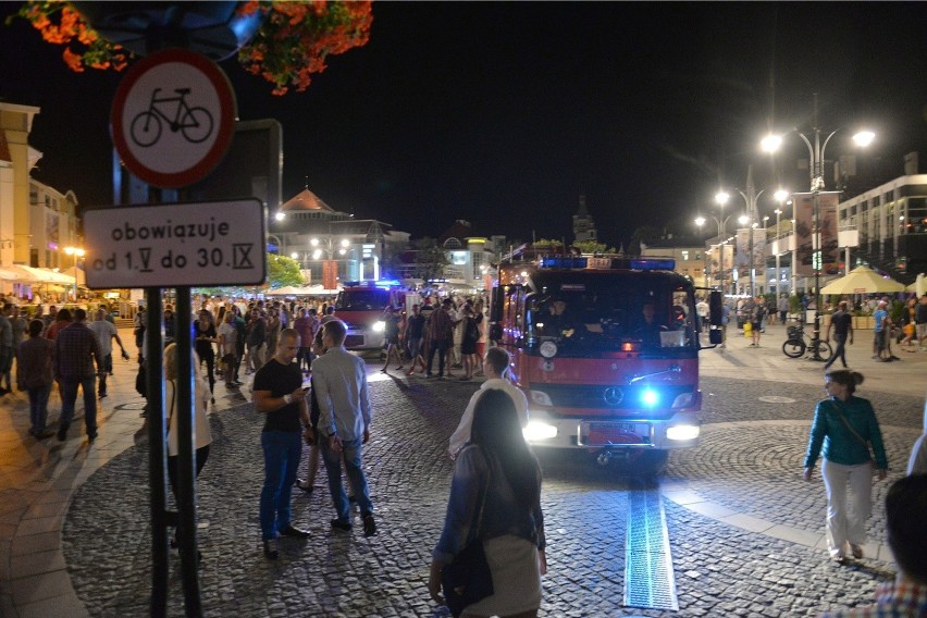 Samochód wjechał w ludzi na Monciaku. 22 osoby w szpitalu [ZDJĘCIA, WIDEO]