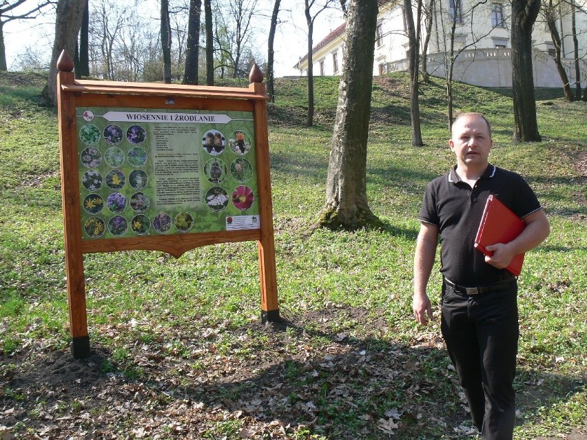 Ścieżka przyrodnicza - nowa atrakcja w parku przy Zamku Dzikowskim w Tarnobrzegu