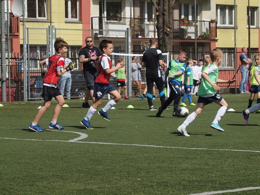 Były piłkarz ŁKS Piotr Klepczarek organizuje turniej dla młodzieży - Football School Cup. Sędziami będą byli piłkarze