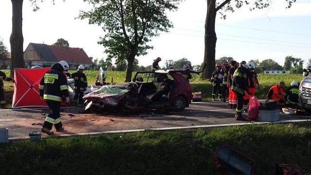 Wypadek w Braszowicach (powiat ząbkowicki) - 24.06.2017. Zginęły dwie osoby.