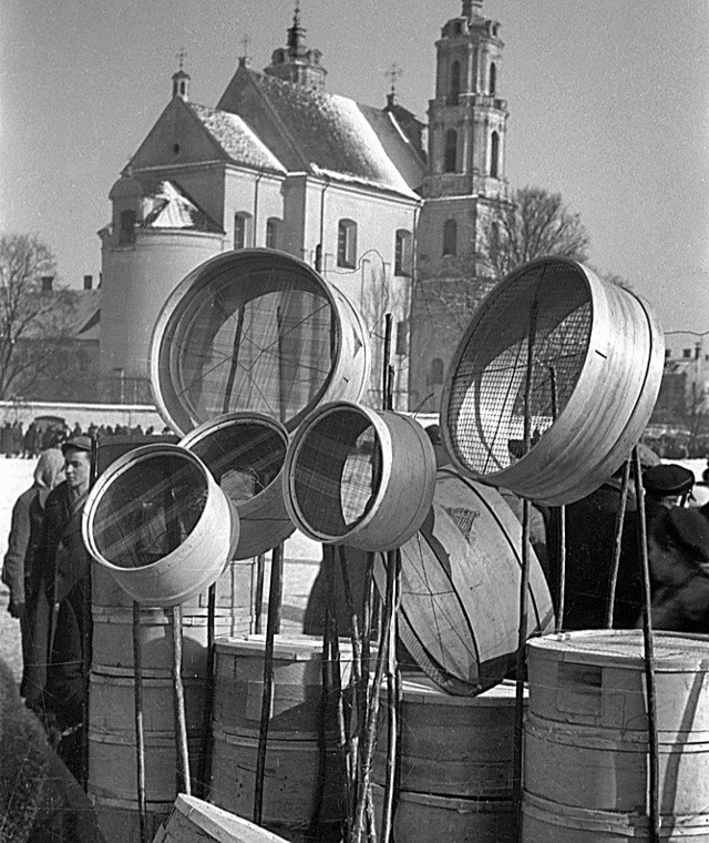 Jarmark św. Kazimierza, czyli Kaziuki, Wilno, lata 30. XX wieku. Zdjęcie Bolesławy i Edmunda Zdanowskich z wystawy w skansenie