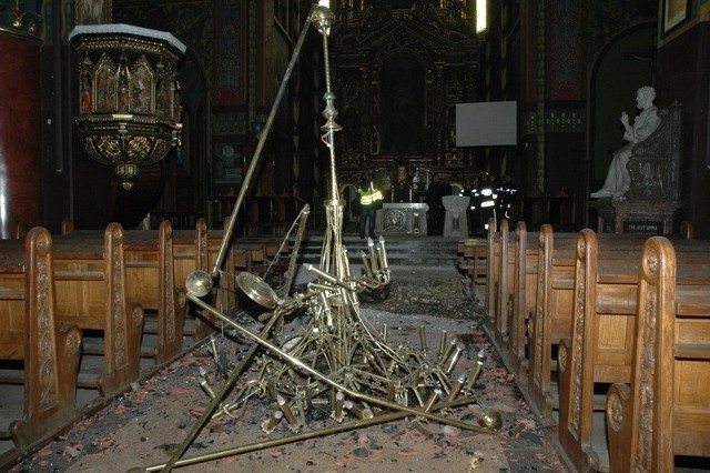 Pożar katedry w Sosnowcu: wnętrze katedry całkowicie zniszczone