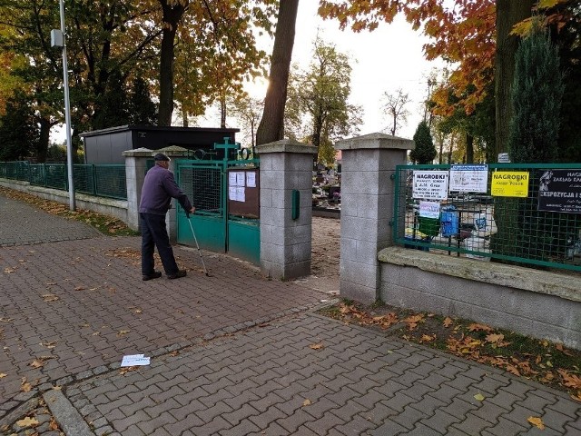 Kradzieże na cmentarzu parafialnym w Lublińcu. Policja szuka świadków