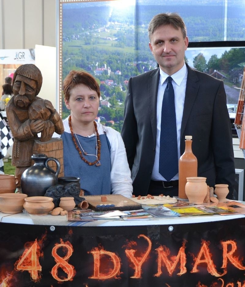Od lewej Anna Kowalska  z Centrum Kulturowo-Archeologicznego...
