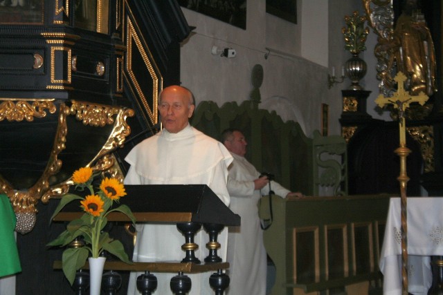 Ks. prof. Janusz Zbudniewek był w Topolnie 35 lat temu. Nie szczędził pochwał świątyni, którą kiedyś opiekowali się paulini.