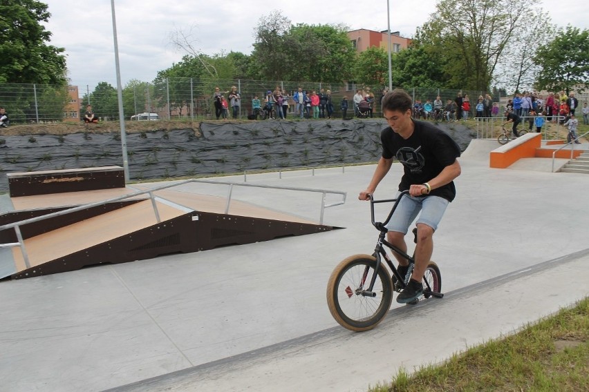 Pokaz ekstremalnej jazdy na skateparku [FOTO]